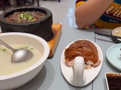 -梅利汴京烤鸭•开封豫菜地标店(东大街店)