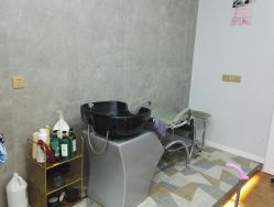 -茶发Salon·烫发染发理发