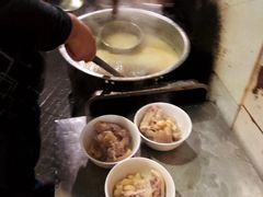 -雷祖芳老妈蹄花店