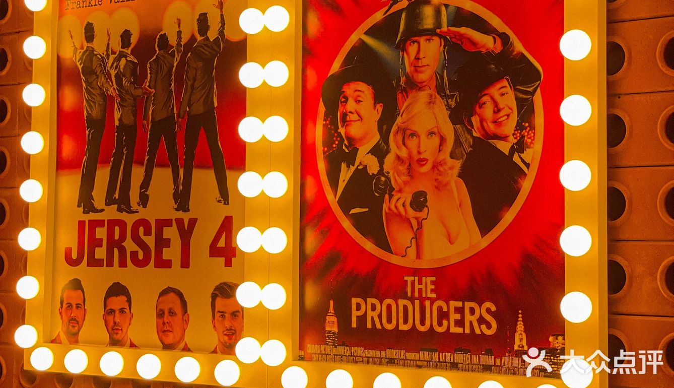 重庆探店｜在百老汇🎵内吃小面是种什么体验