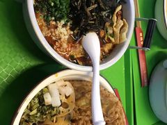 -丽丽三鲜螺蛳粉(田林路店)