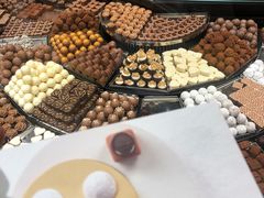 -Laderach 莱德拉(上海环贸iapm店)