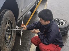 -小晏汽车维修店(华阳店)