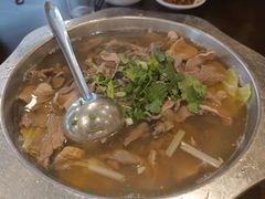 跷脚牛肉-谢老五跷脚牛肉·非遗传承店