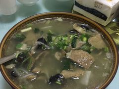 -穆豪麦蒸碗羊羔肉