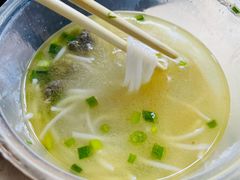 土鸡米线-正宗李家土鸡米线店