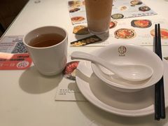 -新大咀港式茶餐厅(宝山万达店)