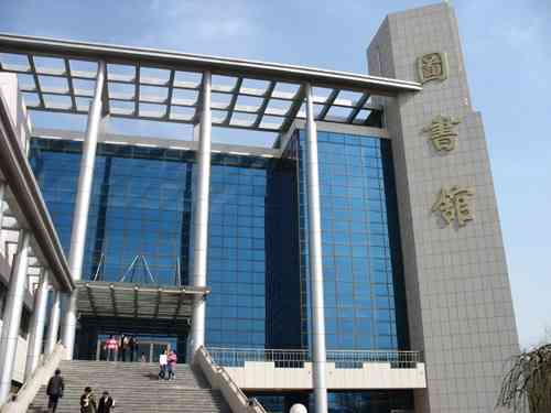 2人赞1回到过去_93072016年8月2日打分德州学院图书馆是德州学院的