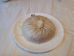 蟹黄汤包一笼-鸿运酒楼