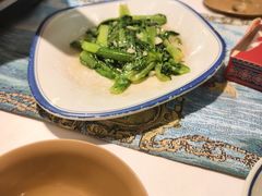 -刘姐啤酒鱼民族演艺餐厅(西街总店)
