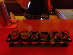 -饮湖威士忌鸡尾酒吧