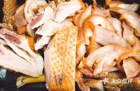 Master's Braised Pork with Walnuts