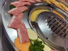 -哈哈碳都·牛肋条无限自助烤肉(台江万达店)