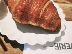 -VERIE BAKEHOUSE
