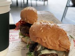 -The Habit Burger Grill 哈比特汉堡(爱琴海店)