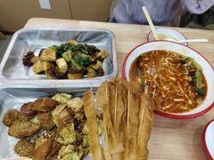 -二钢串叔麻辣烫(华龙大厦店)