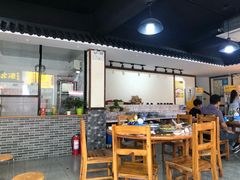 大堂-十二道丰味·徐州土菜·烧烤(何山路店)