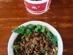 -八一路好吃街(雨田商务大厦店)