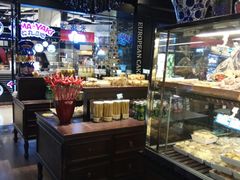 面包甜点陈列柜-米洛克欧洲蛋糕(西南路店)