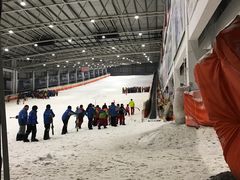 -乔波室内滑雪场