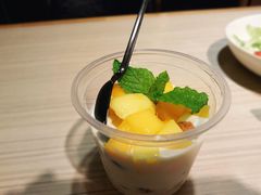 鲜芒酸奶雪燕-卢家妈妈·西餐厨房(卜蜂中心店)