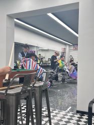 点击看大图 -15C7 男士理发馆 烫染专业店