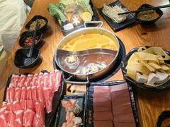-呷哺呷哺(普陀乐购真北店)