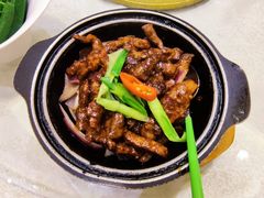 石锅黑椒牛柳-同和居(月坛店)