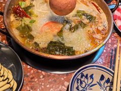 -洱火云南酸菜牛肉火锅(石景山当代商城店)