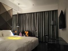 -桔子酒店(深圳东门湖贝地铁站店)