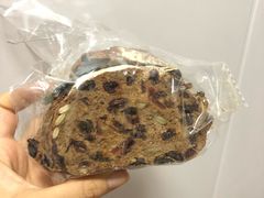 蔓越莓南瓜籽黑麦法包-PAPER STONE BAKERY(天汇广场店)