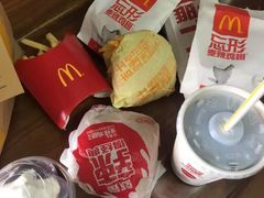 -麦当劳(江湾镇店)