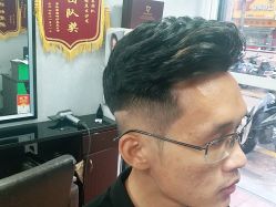 -乾健·烫染·接发SALON