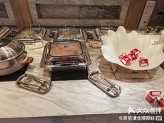 -杭州西湖湖滨银泰亚朵酒店