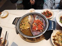 -阿瓦山寨·湘菜现炒·剁椒鱼头王(咸阳总店)