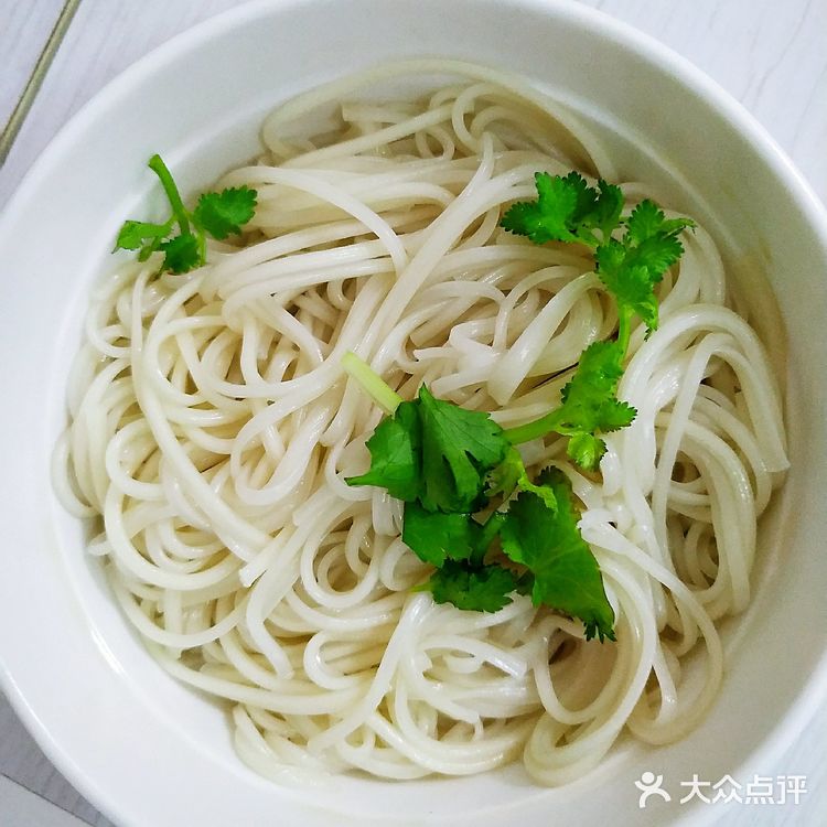 无油新鲜鱼头煲一煲，配面刚刚好