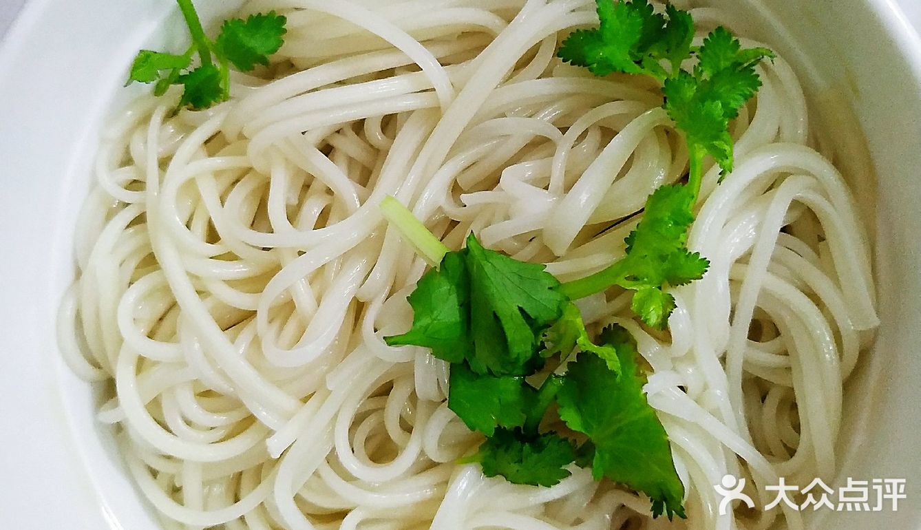 无油新鲜鱼头煲一煲，配面刚刚好