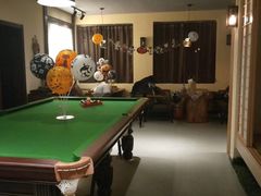 -小草屋轰趴馆别墅派对新场团建家庭聚会