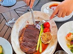 -MONICH牛排融合餐厅(和义大道购物中心店)