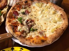 狂野拼榴莲披萨-盘炉forenza·云贵川融合小食堂 ( 钟楼中柳巷店)