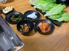 -肉甲韩国木炭烤肉(新壹街1店)