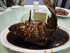 罾蹦鲤鱼-奥华餐厅·老张记(台基厂店)