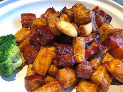 铁棍山药红烧肉-盛百味·家宴餐厅(霸州分店)