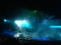 暴雨山洪表演-横店影视城梦幻谷园区