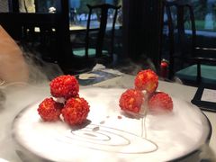 杨梅鳕鱼球-柳莺湖上·湖景餐厅·江南菜(西湖店)