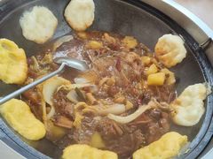 铁锅小鸡炖蘑菇-那红花·东北菜铁锅炖(仙林金鹰店)