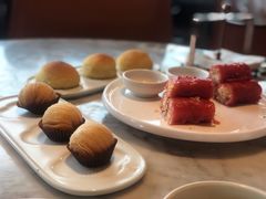 红米脆皮鲜虾肠-蝴蝶里·粤菜·点心(龙湖天街&滨江店)