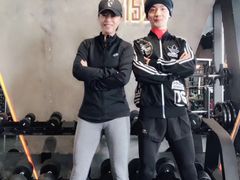 明星会员黄绮珊和沈凌-能量健身私教工作室(1527店)