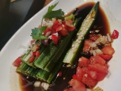 番茄酸辣秋葵-云海肴·汽锅鸡·云南菜(曲江大悦城店)