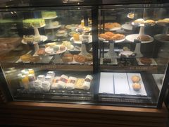 面包甜点陈列柜-星巴克(邯郸新世纪广场店)